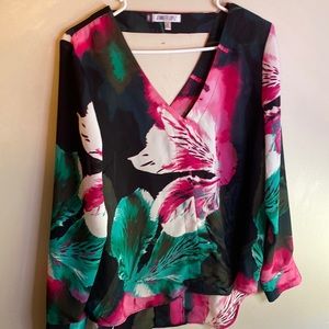 Jennifer Lopez floral blouse